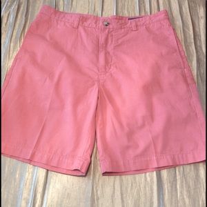 Vineyard Vines men’s shorts